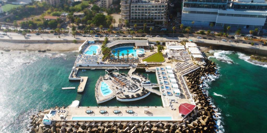 Riviera Hotel and Beach Lounge, Beirut